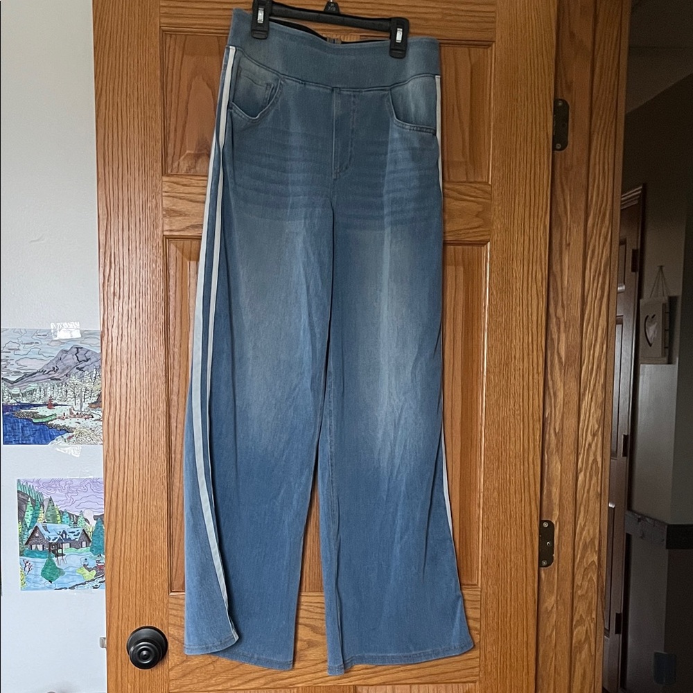 HALARA Blue Wide-Leg Flare Jeans with Side Stripe